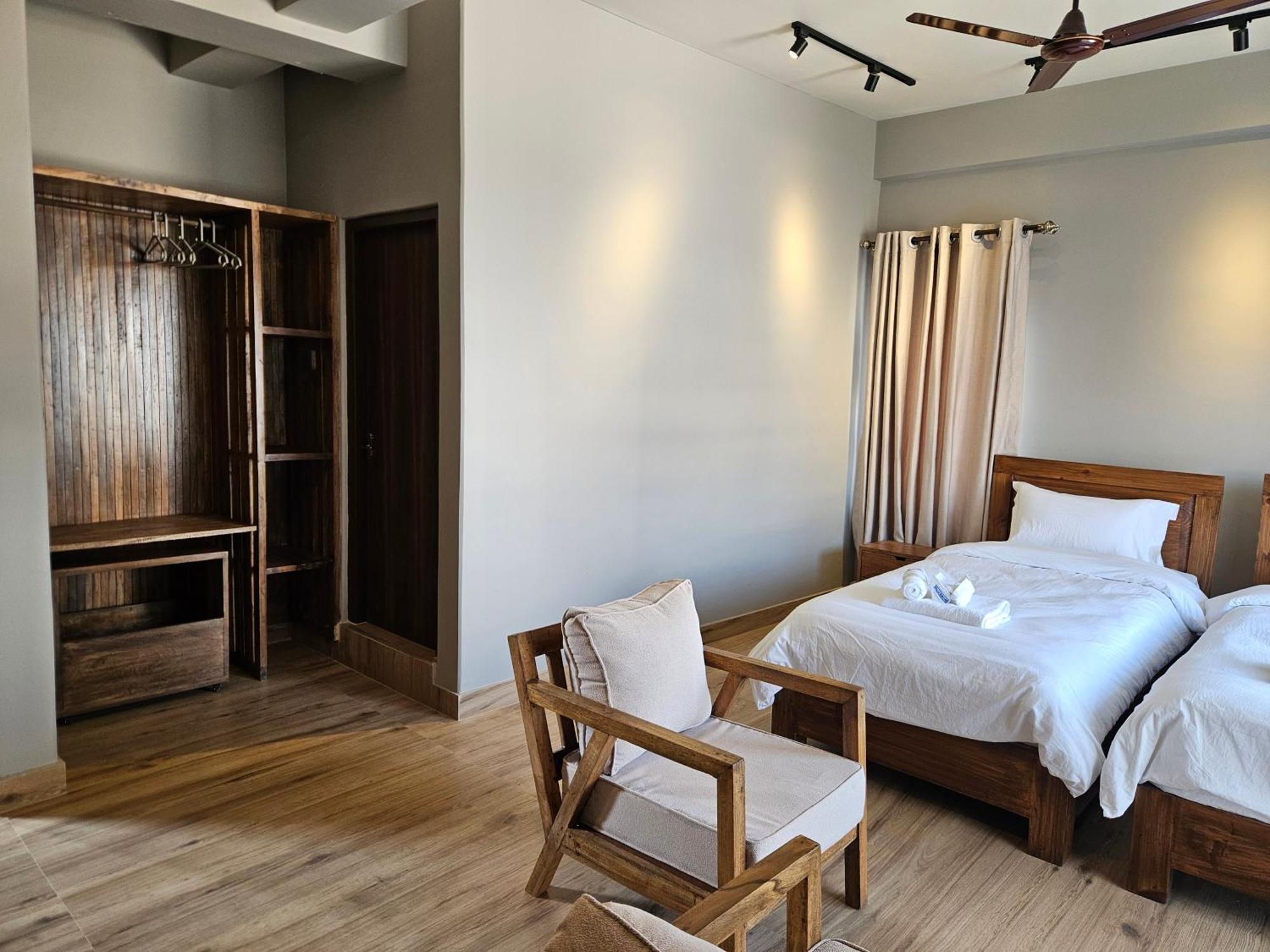 Hotel Blossom Pokhara Eksteriør bilde